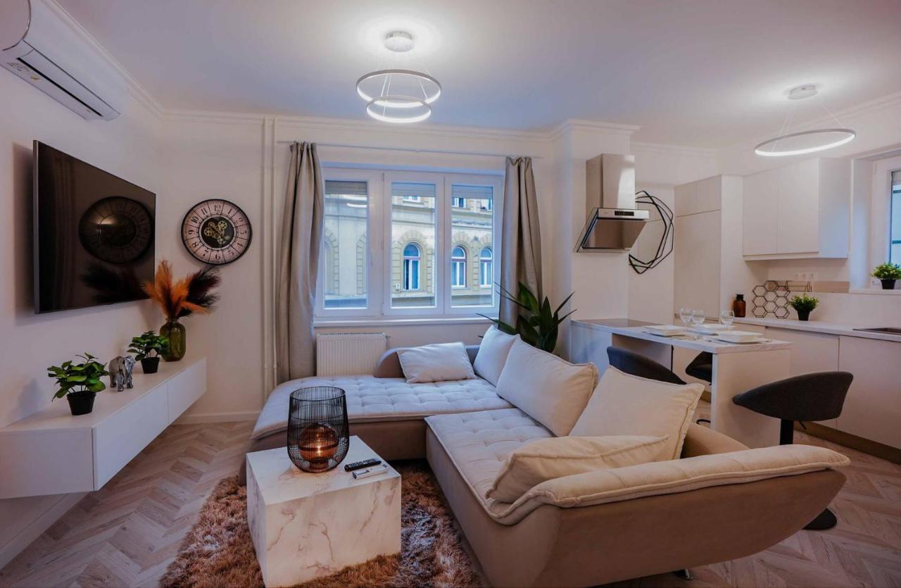 Corvin Avenue Premium Central Apartment บูดาเปสต์ ภายนอก รูปภาพ